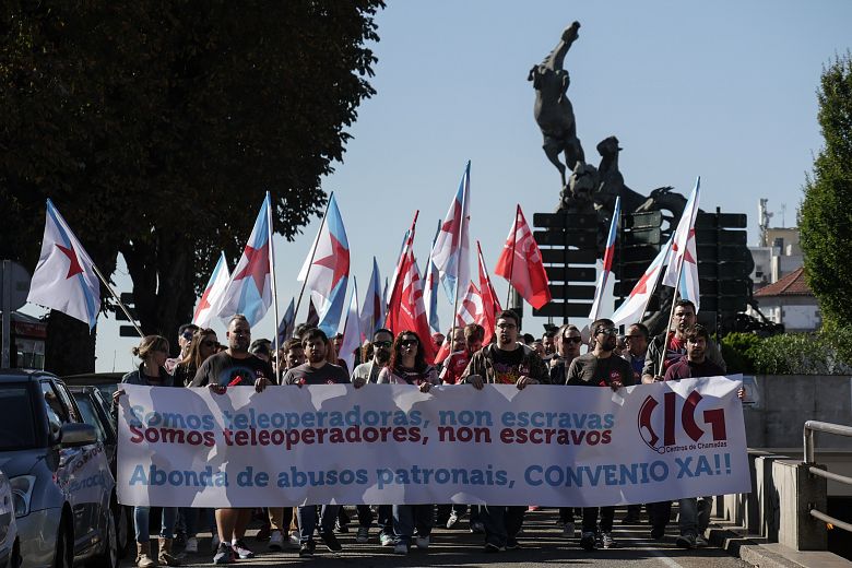 2016 10 06 ManifaFolgaConveniosCentrosChamadasVigo13.jpg